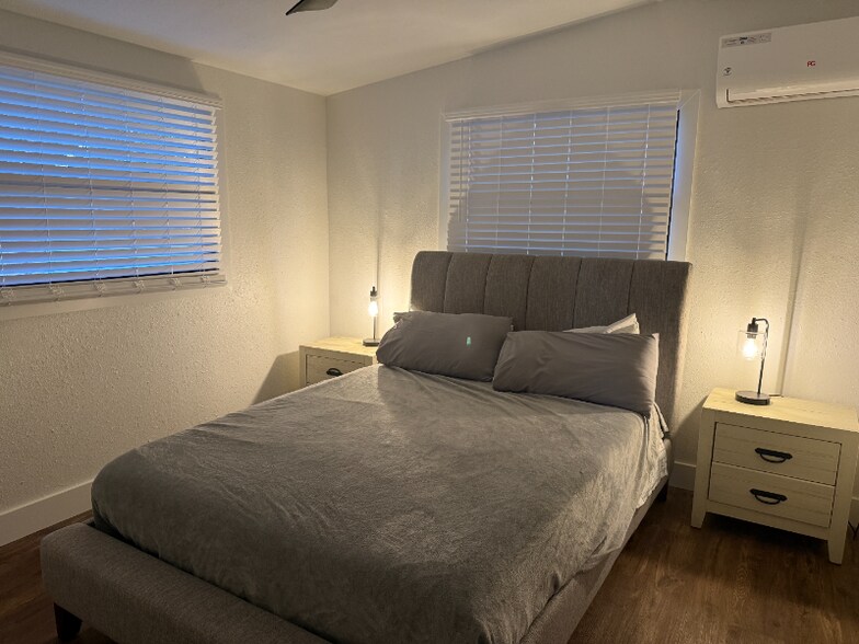 Building Photo - 3000 Karen Ave