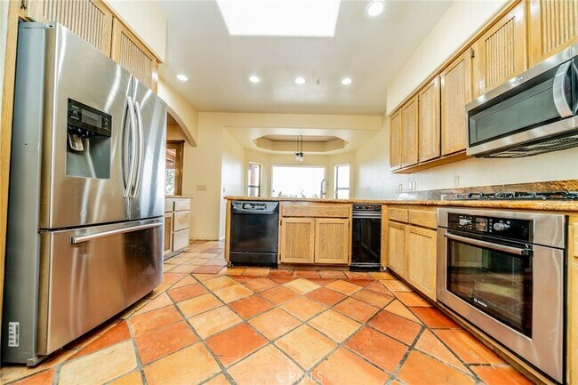 Building Photo - 7440 3rd Ave