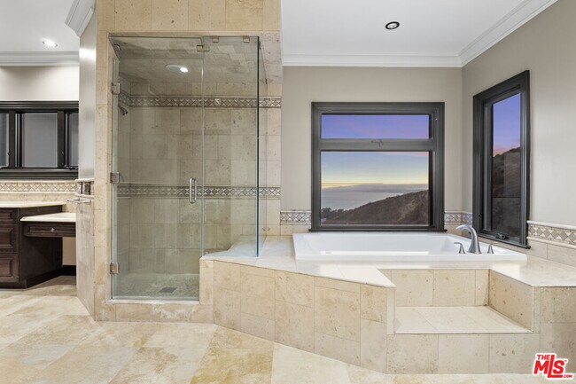Building Photo - 24753 Vantage Point Terrace