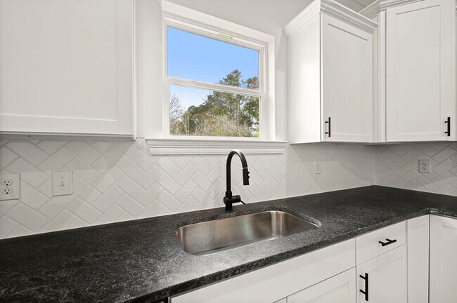 Building Photo - 11802 Morgan Meadow Ave