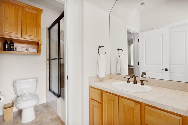 Building Photo - 3113 Ski Shores Terrace