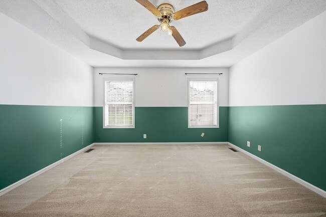 Building Photo - 1361 Jenny Ln