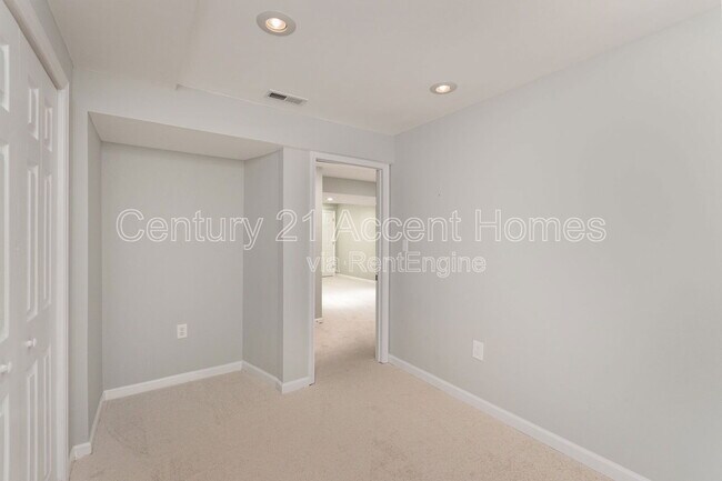 Building Photo - 2514 S Arlington Mill Dr