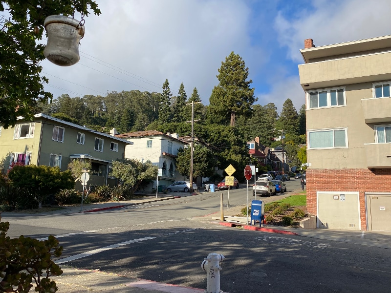 Building Photo - 1700 Le Roy Ave