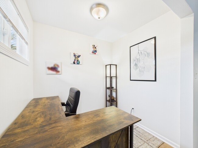 Building Photo - 7836 Bateman Ln