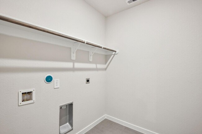 Building Photo - 6442 Sugarcane Ln