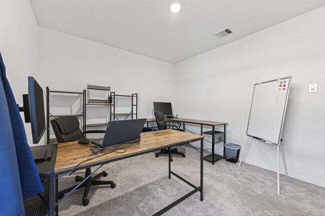 Building Photo - 28923 Great Cyn Dr