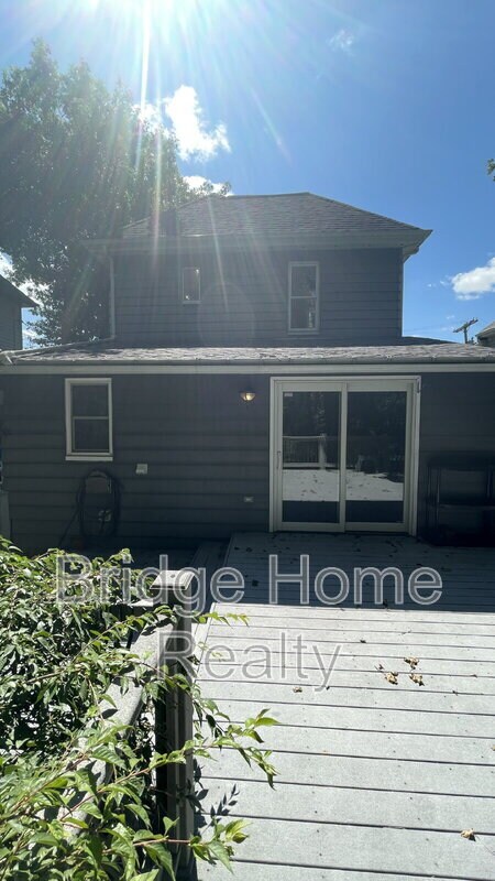 Building Photo - 507 Cherry St