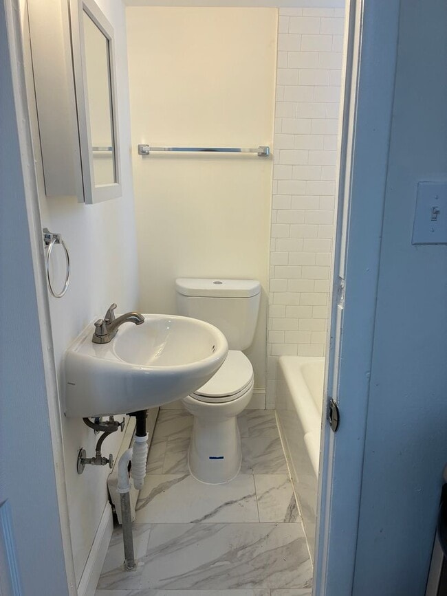 Building Photo - Congress Court Studio - Lansdowne, PA