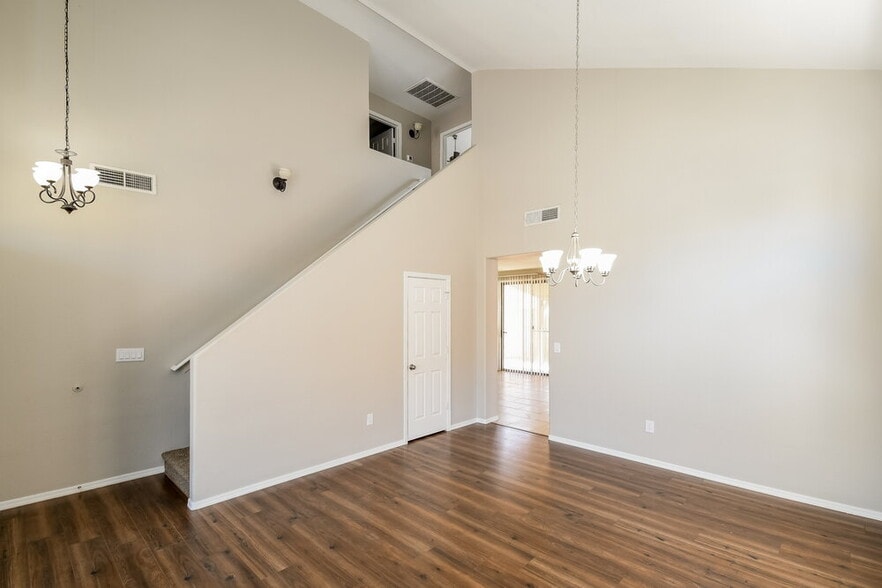 Building Photo - 8935 E Capri Ave