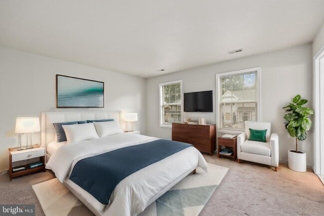 Building Photo - 16 Varone Dr