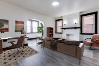 Building Photo - 609 E Warrington Ave