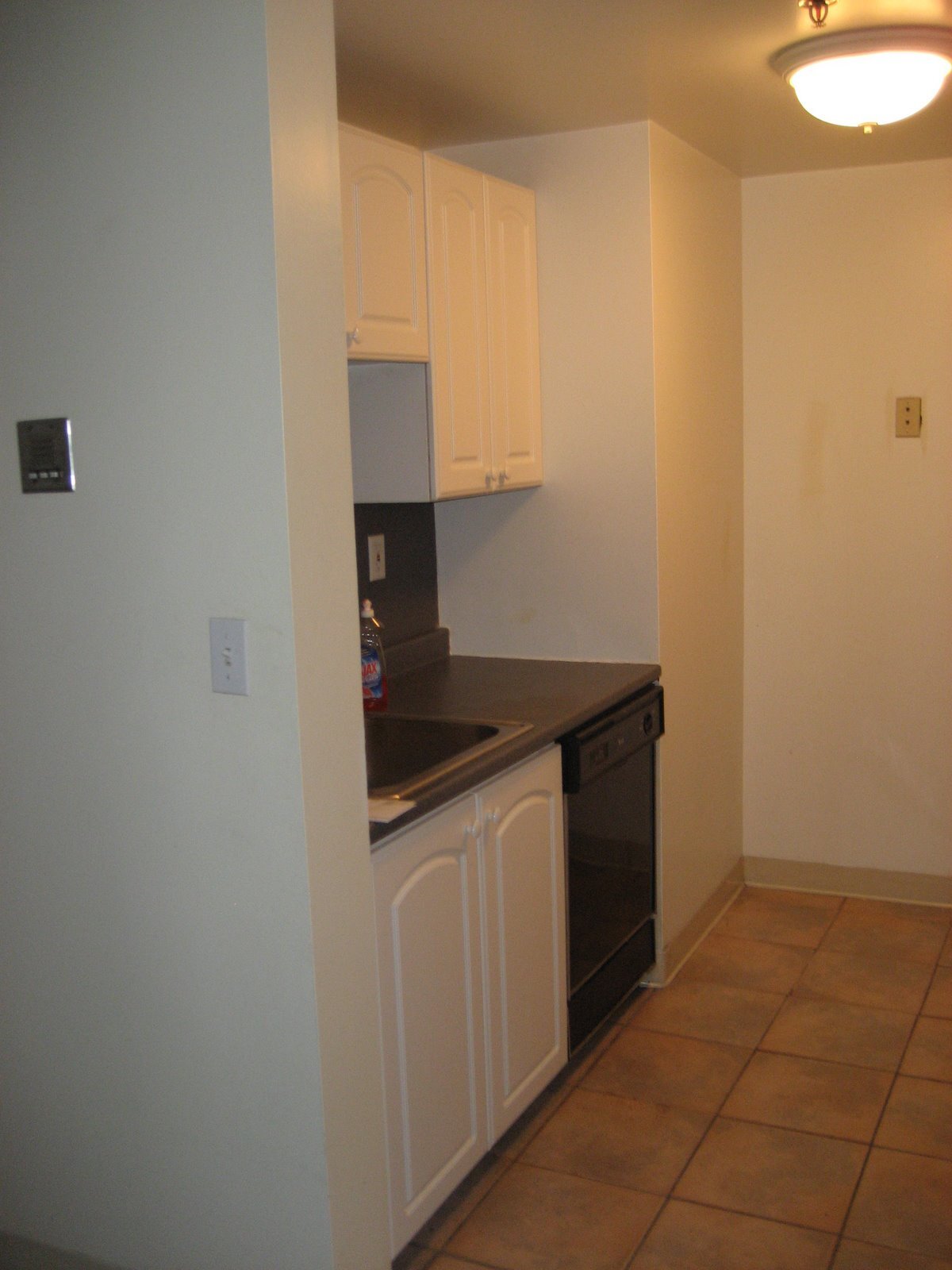 Building Photo - 15 N Beacon