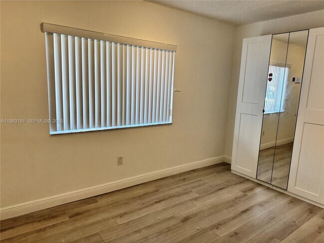 Building Photo - 8025 Lake Dr