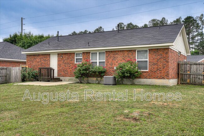 Building Photo - 4728 Laural Oak Dr