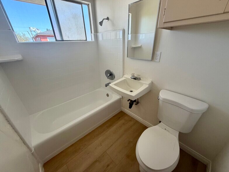 Building Photo - 8123 Otis St