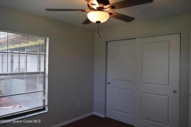 Building Photo - 326 Decordre Rd SE