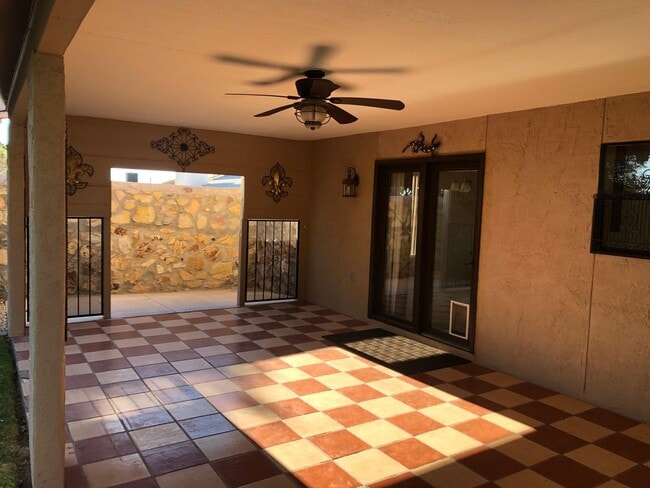 Building Photo - 230 Stern Dr