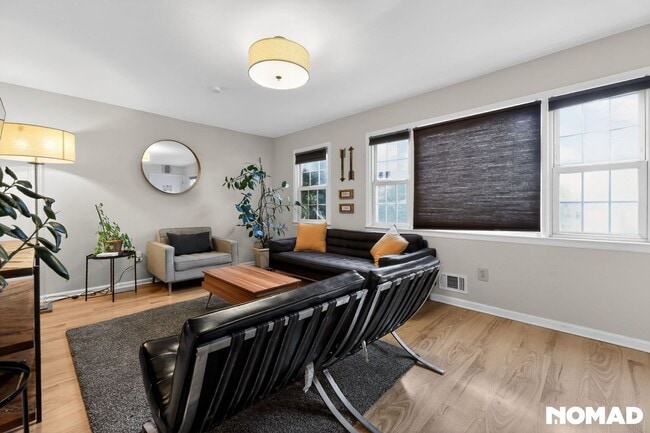 Building Photo - Charming 2BR Apartment in Metuchen