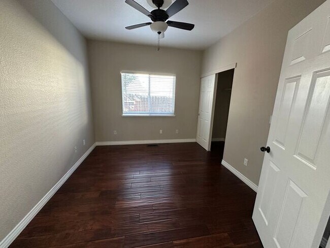 Building Photo - 9779 Thunder Mountain Way