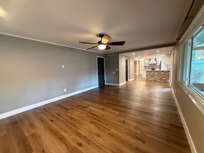 Building Photo - Beautiful Port Orange 4 Bed 2.5 Bath Serene Home Available IMMEDIATELY!
