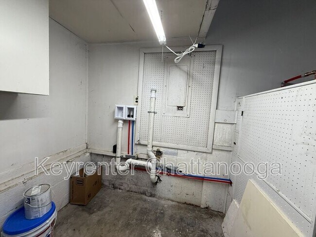 Building Photo - 4803 Orchard View Dr