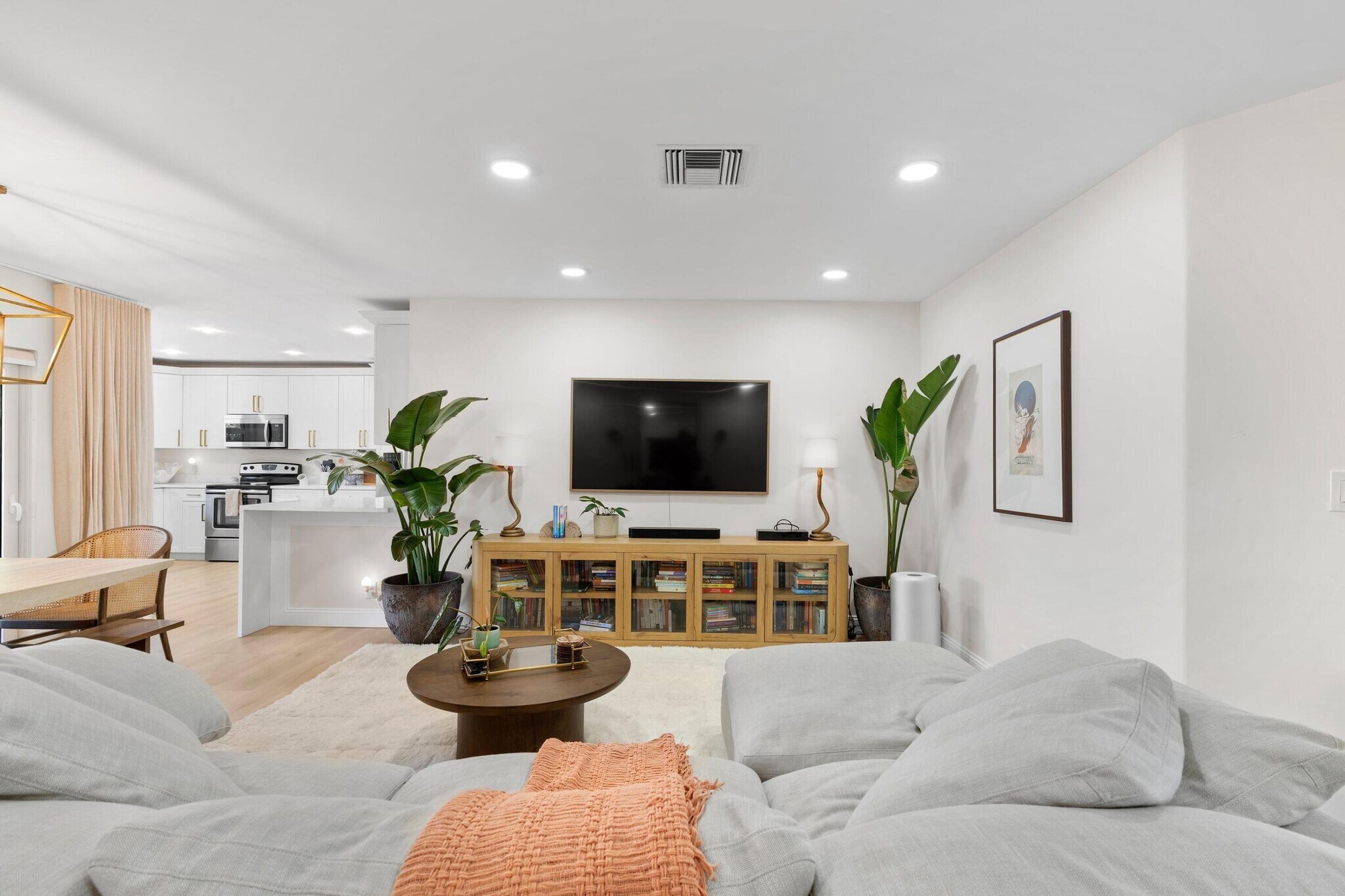 Building Photo - 1701 N Ocean Breeze