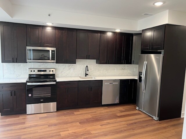 Building Photo - 2556 Frankford Ave