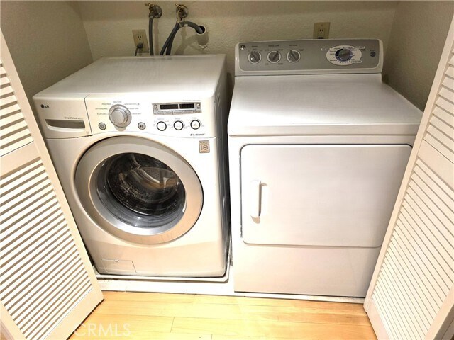 Building Photo - 388 Fallingstar