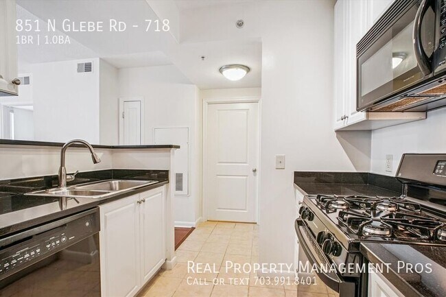 Building Photo - 851 N Glebe Rd