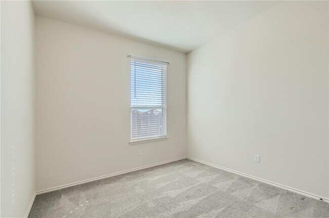 Building Photo - 288 Eves Necklace Dr.