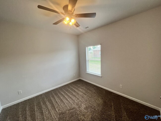 Building Photo - 142 Tango Dr