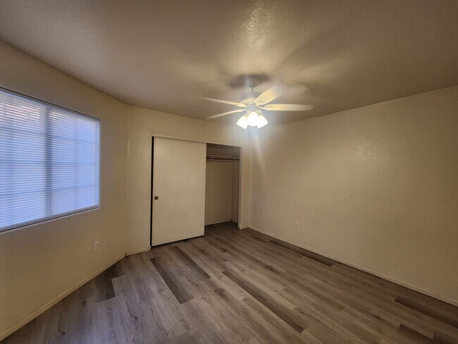 Building Photo - Great Location in Green Valley