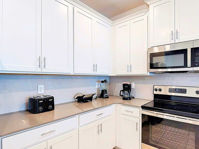 Building Photo - 8863 Cabot Cliffs Dr