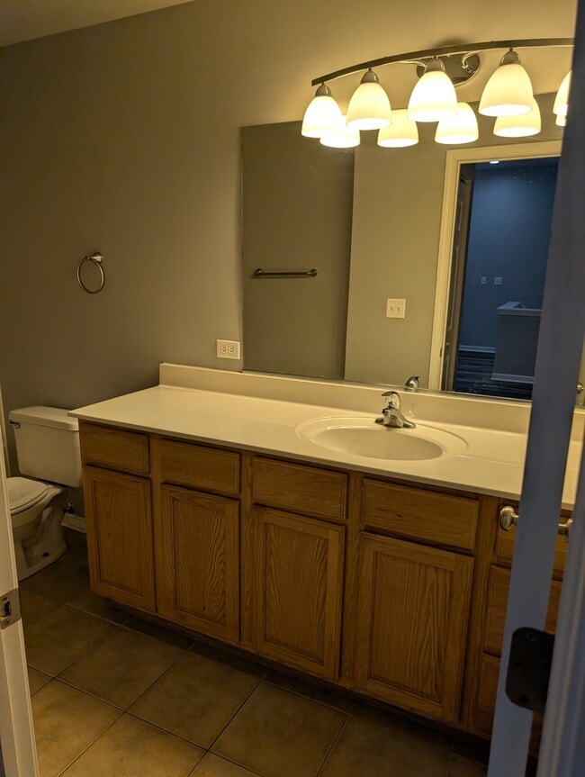 Building Photo - 1966 Alinda Ave