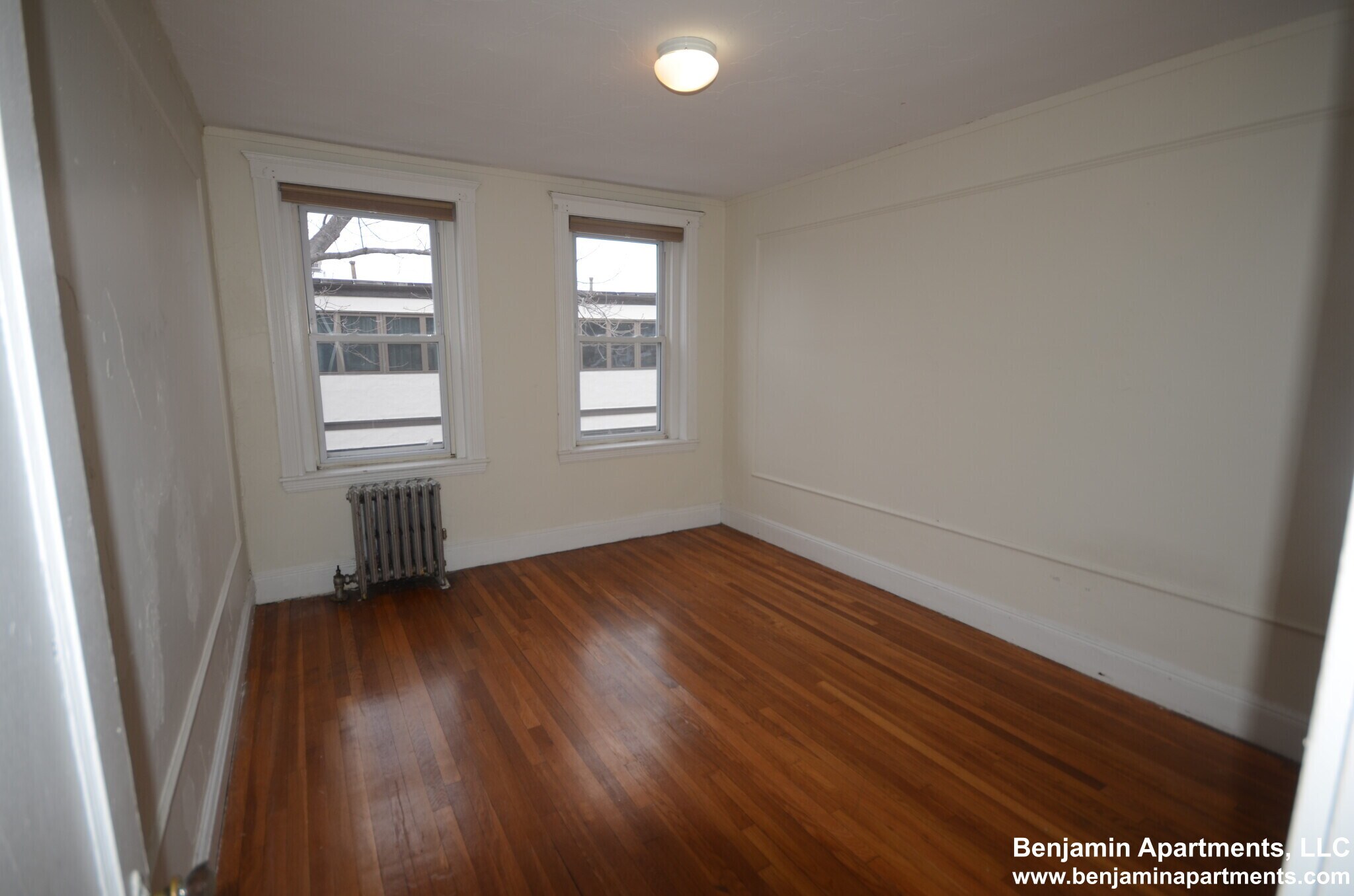 Building Photo - 8 Vinal St