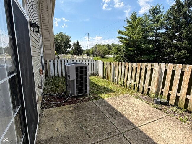 Building Photo - 2424 Boyer Ln