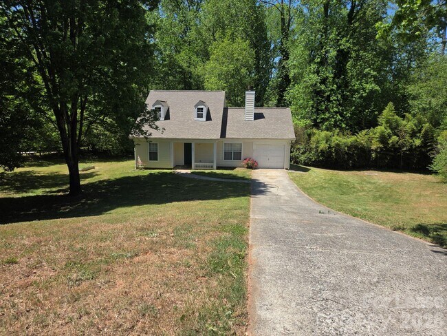 Building Photo - 437 Cedarcroft Dr