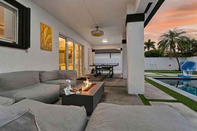 Building Photo - 5161 SW 159th Ct