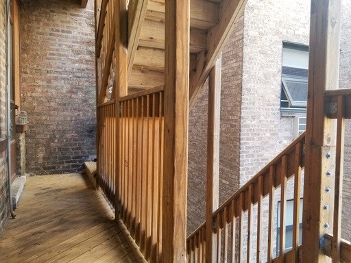 Building Photo - 1060 W Granville Ave