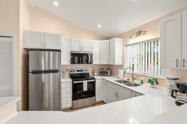 Building Photo - 740-A1A A1A Beach Blvd