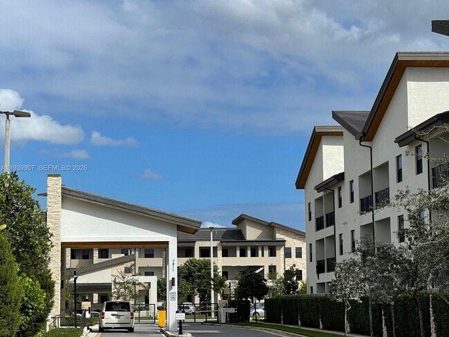 Building Photo - 7915 NW 104th Ave