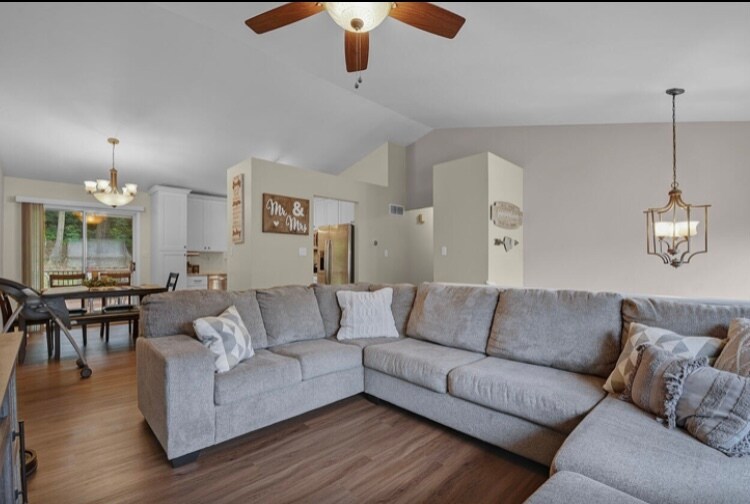 Building Photo - 1249 Fenton Ridge Dr
