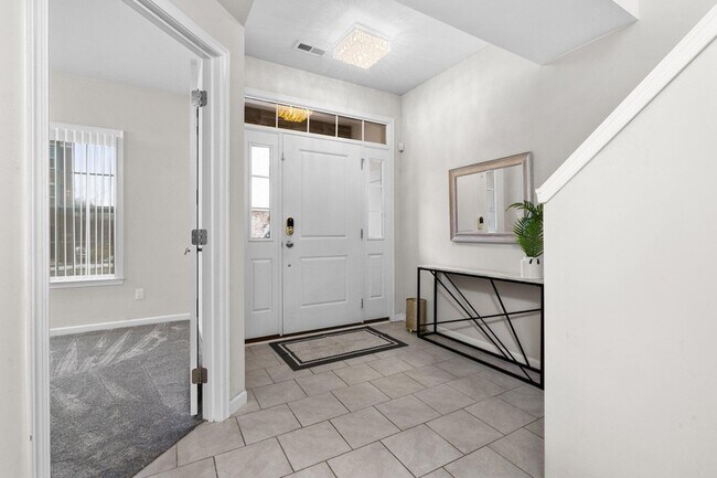 Building Photo - 2809 Rathmore Ln.