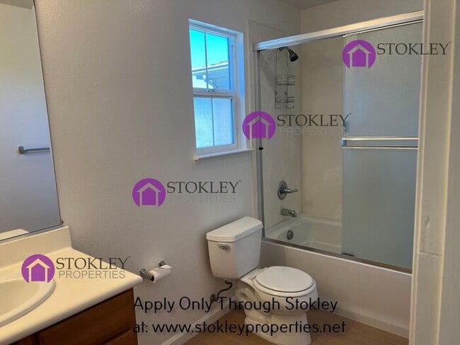 Building Photo - 1 Addison Ct