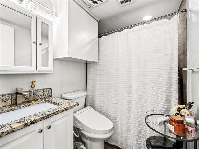 Building Photo - 5132 Amesbury Dr