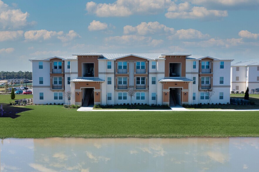 Clyde Morris Landings Apartment Homes 1381 N Clyde Morris Blvd