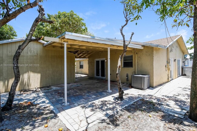 Building Photo - 1731 NW 1st Terrace