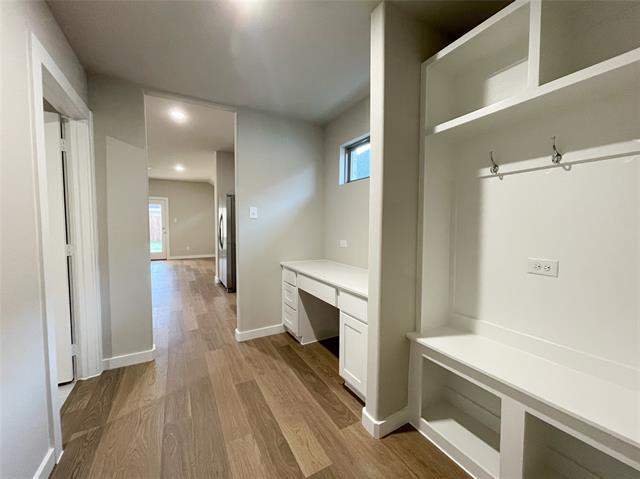 Building Photo - 521 Whispering Winds Trl