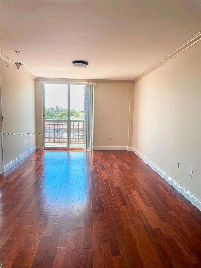 Building Photo - 2501 Douglas Rd